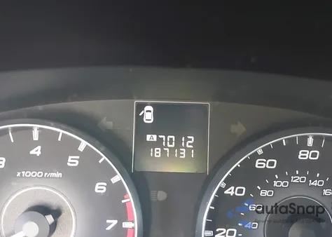 2011 Subaru Outback 2.5I Limited из США, поврежденный, VIN 4S4BRBKC2B3386614